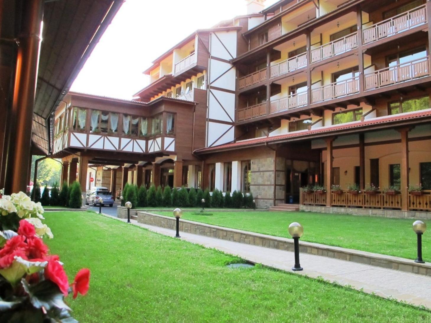 Hotel Bozhentsi Chernevtsi Exterior photo