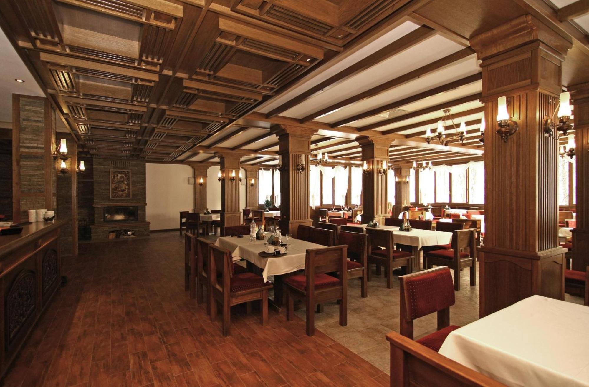 Hotel Bozhentsi Chernevtsi Exterior photo